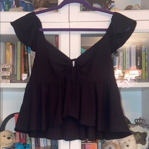 Urban Outfitters Elegant Black Women's Ruffle Sleeve Top